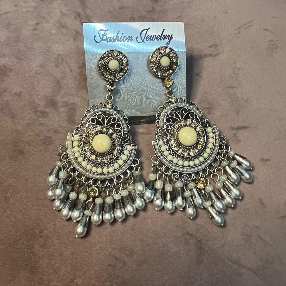 💜3/$20 New Silver Boho Earrings-dangling chandelier style with stones & sparkle